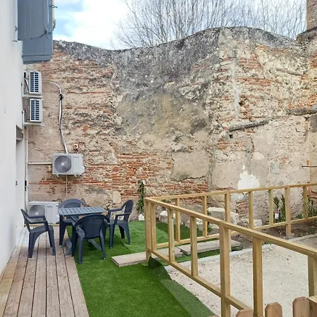 T2 Cosy Avec Sauna Prive & Cour En Plein Coeur De La Apartment Agen